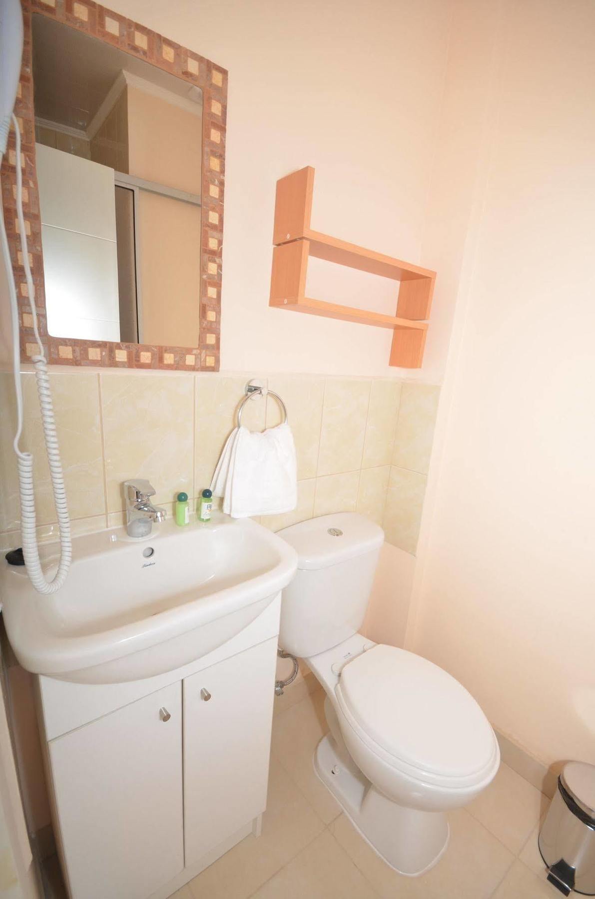 Ayelen Express Hotel Calama Buitenkant foto