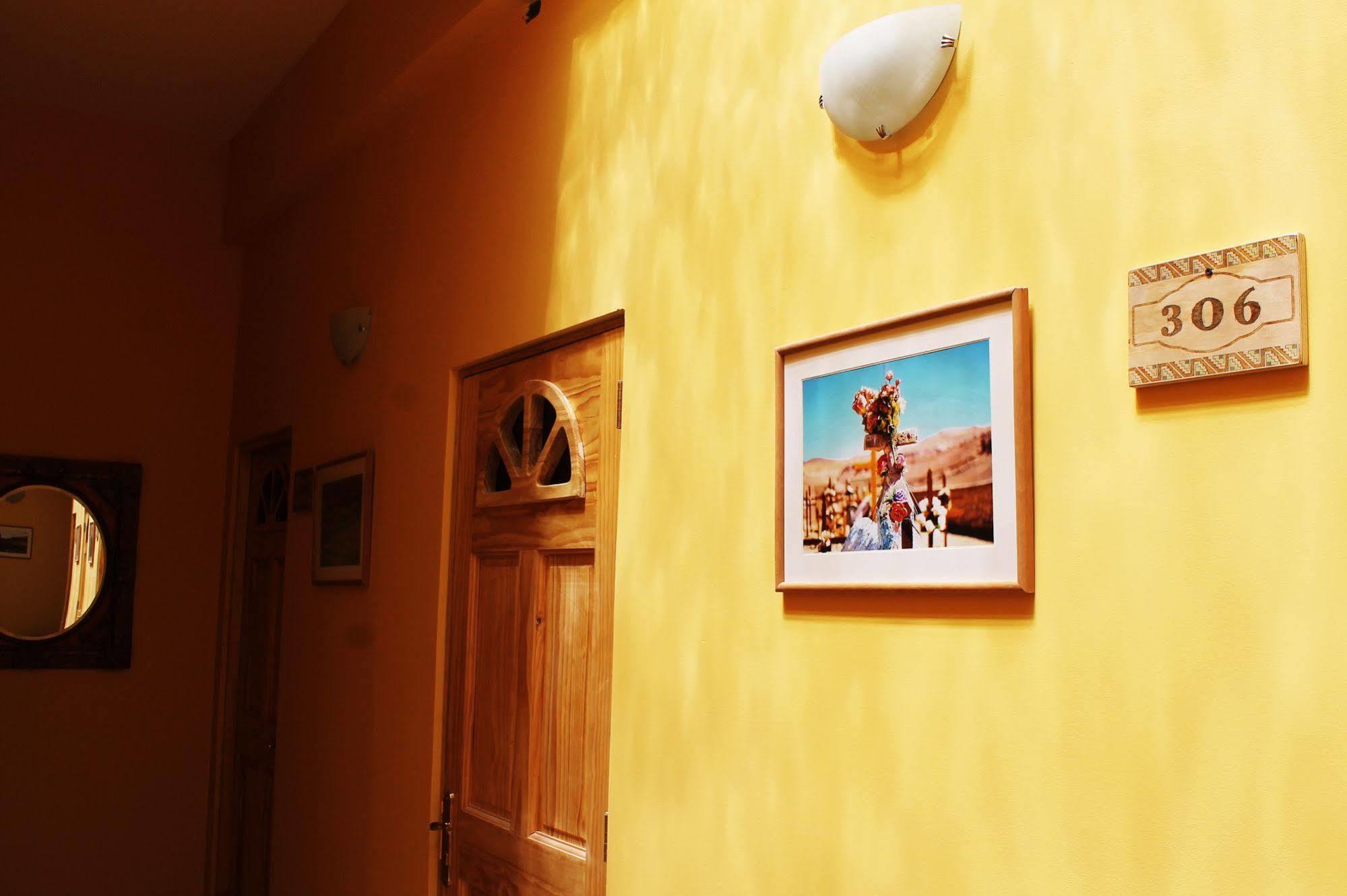 Ayelen Express Hotel Calama Buitenkant foto